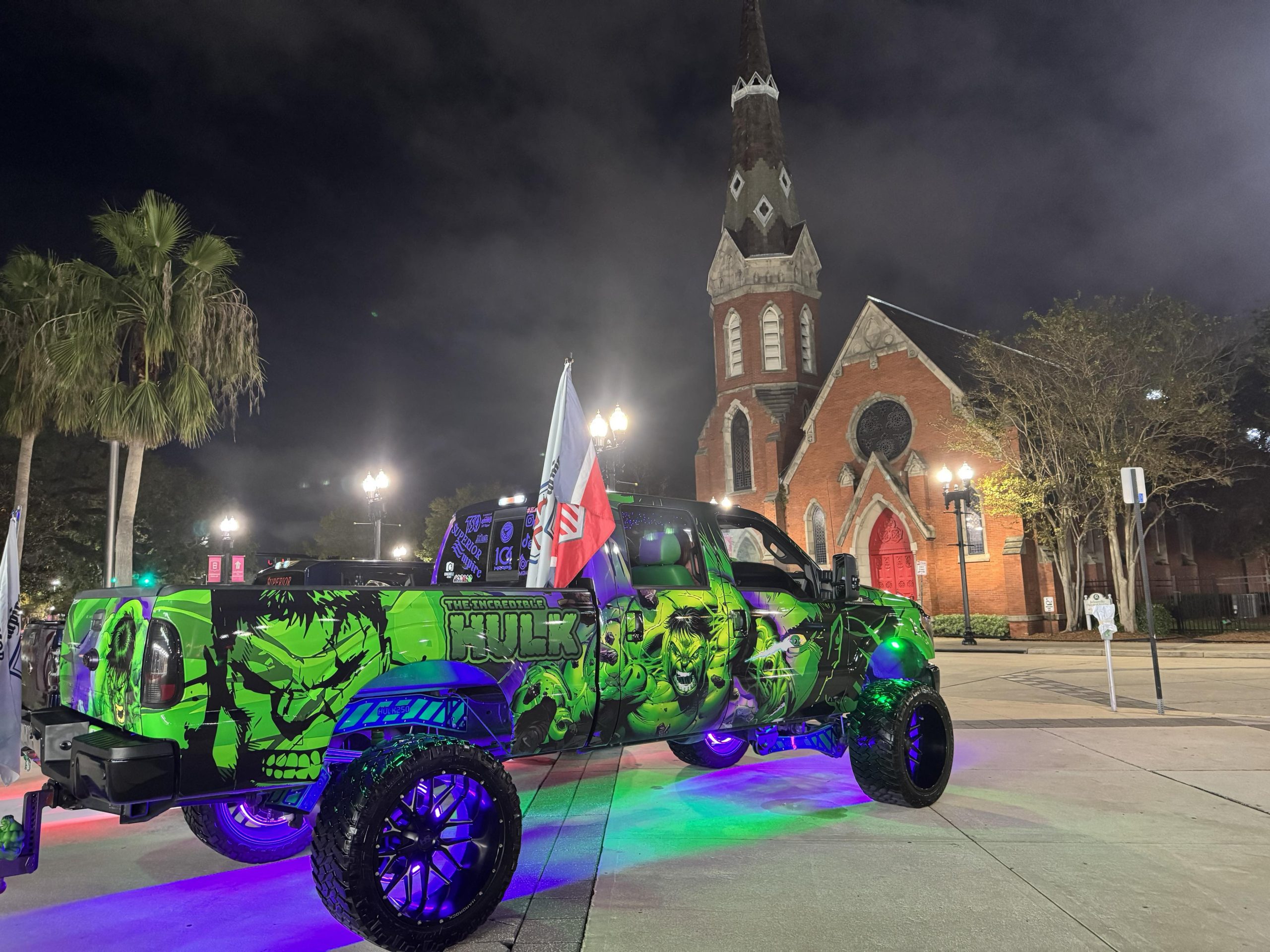 Auto folieren Kosten – So viel kostet Ihre Itasha-Folierung