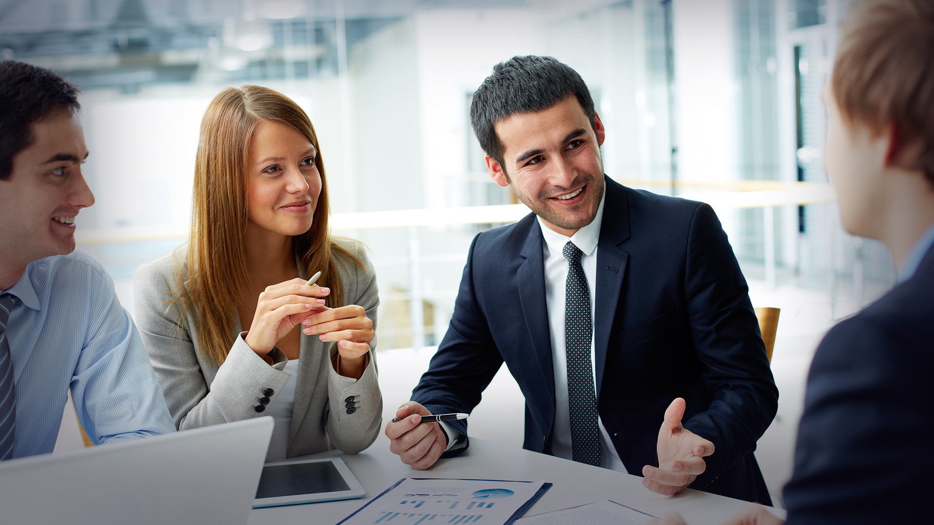 Unternehmen profitieren von branchenspezifischer Headhunter-Erfahrung